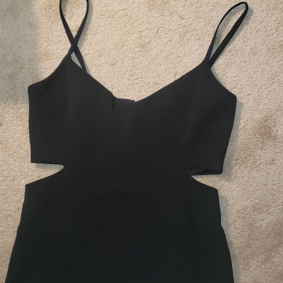 BLACK SLEEVELESS LAUNDRY CUTOUT DRESS - Picture 2 of 6